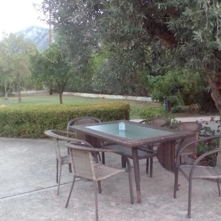 Serene - A Homey Retreat In Mystras