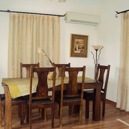 Serene - A Homey Retreat In Mystras
