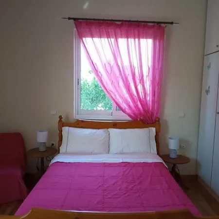 Serene - A Homey Retreat In