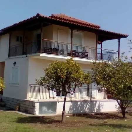Serene - A Homey Retreat In * Mystras